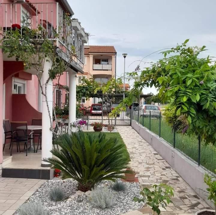 Apartments Dragica Пореч Экстерьер фото